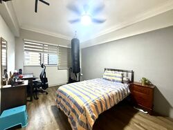 Blk 302 Hougang Avenue 5 (Hougang), HDB 5 Rooms #597528011